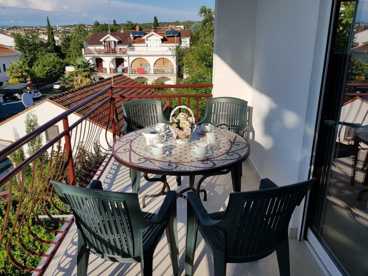 Apartman Vesna Malinska Exteriör bild