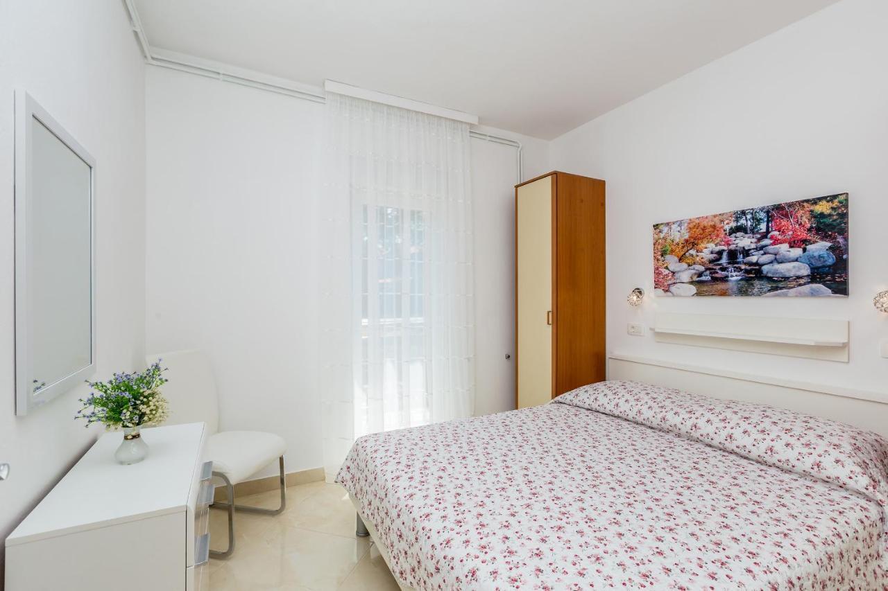 Apartman Vesna Malinska Exteriör bild