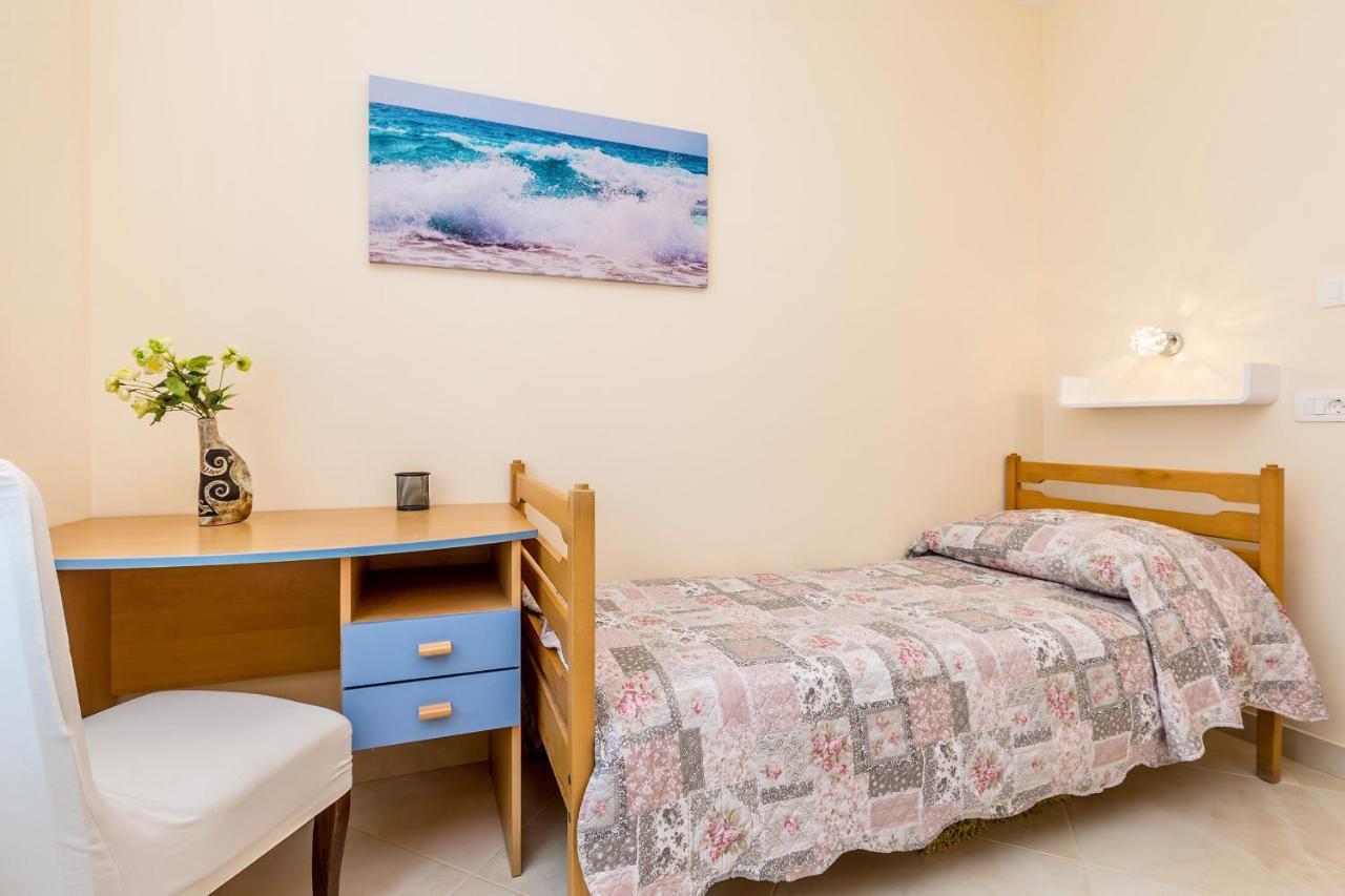 Apartman Vesna Malinska Exteriör bild