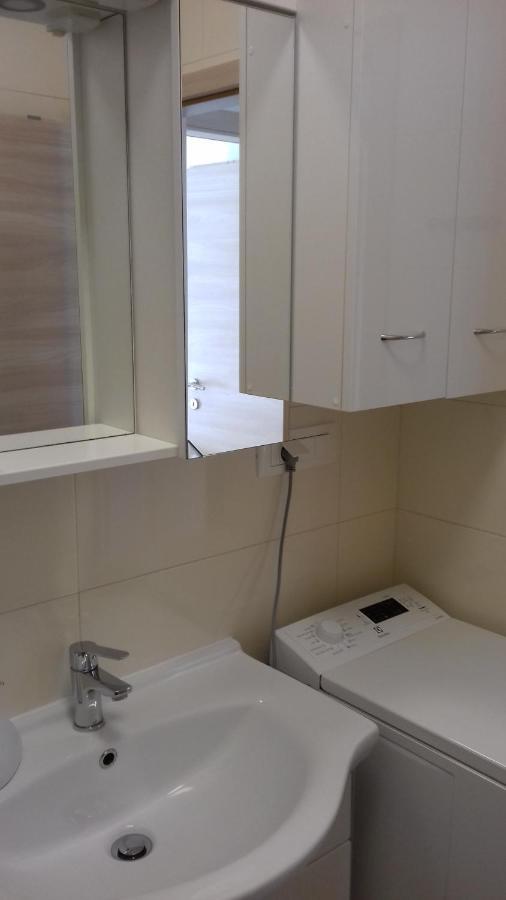 Apartman Vesna Malinska Exteriör bild