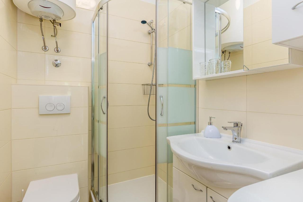 Apartman Vesna Malinska Exteriör bild